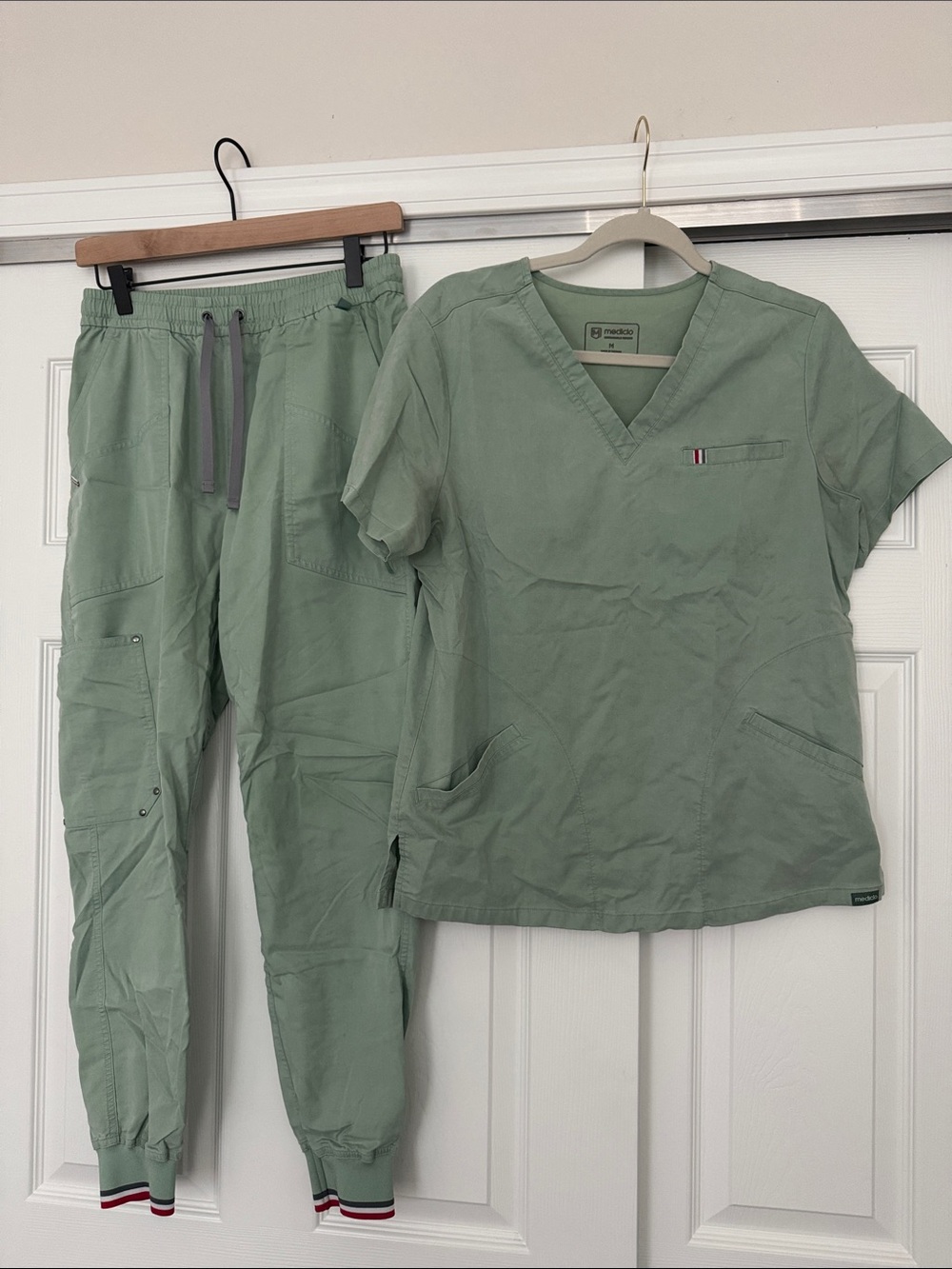 Mediclo Sage Green Scrub set